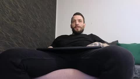 Snapshot of thebestmuscles chatting on March 2025 10:49:01 AM John online show from March 2025 10:49:01 AM