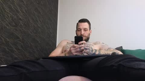 Snapshot of thebestmuscles chatting on March 2025 01:53:02 PM John online show from March 2025 01:53:02 PM