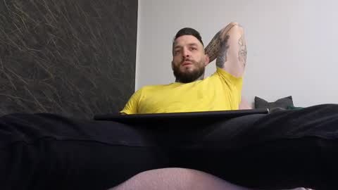 Snapshot of thebestmuscles chatting on March 2025 12:19:02 PM John online show from March 2025 12:19:02 PM