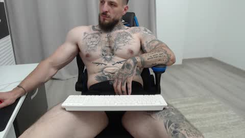 Snapshot of thebestmuscles chatting on September 2025 07:25:02 PM John online show from September 2025 07:25:02 PM