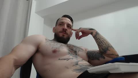 Snapshot of thebestmuscles chatting on September 2025 07:48:01 PM John online show from September 2025 07:48:01 PM