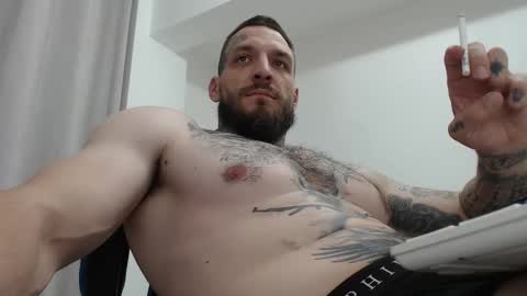 Snapshot of thebestmuscles chatting on October 2025 05:34:02 PM John online show from October 2025 05:34:02 PM