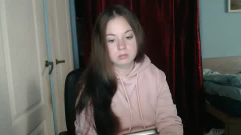 raissa online show from November 2025 12:07:02 PM