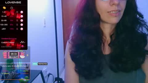 Snapshot of thecherry_paulette chatting on November 2025 03:18:02 AM Paulette online show from November 2025 03:18:02 AM