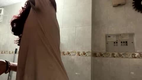 Paulette online show from December 2025 10:37:02 PM