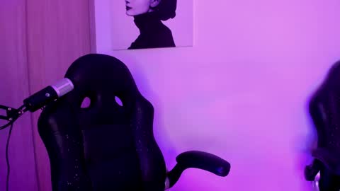 Alicia Alikath  online show from January 2025 09:20:02 PM