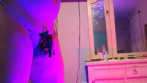 Snapshot of thedeviantdaddy chatting on November 2025 11:07:02 PM DeviantDaddy online show from November 2025 11:07:02 PM