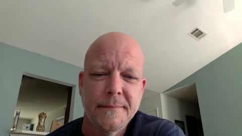 Snapshot of thedoug07 chatting on April 2026 10:07:02 PM thedoug07 online show from April 2026 10:07:02 PM