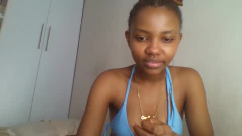 Snapshot of theequinn chatting on February 2025 02:48:02 AM theequinn online show from February 2025 02:48:02 AM