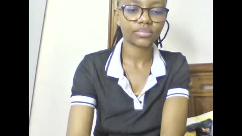 Snapshot of theequinn chatting on October 2025 08:04:01 PM theequinn online show from October 2025 08:04:01 PM