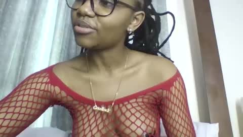 Snapshot of theequinn chatting on October 2025 11:41:02 AM theequinn online show from October 2025 11:41:02 AM