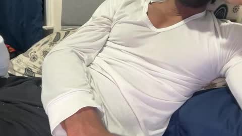 Snapshot of theeshooterr chatting on January 2025 06:35:02 AM theeshooterr online show from January 2025 06:35:02 AM