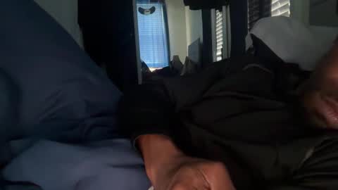 Snapshot of theeshooterr chatting on January 2025 01:02:02 PM theeshooterr online show from January 2025 01:02:02 PM