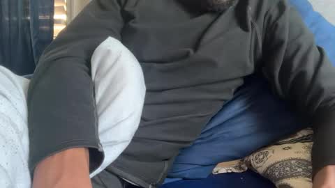 Snapshot of theeshooterr chatting on January 2025 04:03:01 PM theeshooterr online show from January 2025 04:03:01 PM