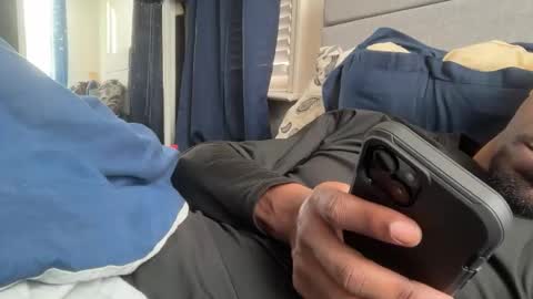 Snapshot of theeshooterr chatting on February 2025 01:44:01 PM theeshooterr online show from February 2025 01:44:01 PM