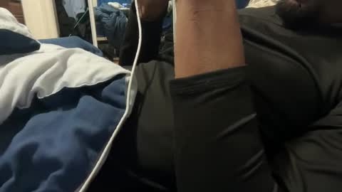 Snapshot of theeshooterr chatting on February 2025 12:19:01 AM theeshooterr online show from February 2025 12:19:01 AM