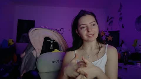 Snapshot of thefarmergirl chatting on January 2026 06:17:01 AM TheFarmergirl online show from January 2026 06:17:01 AM