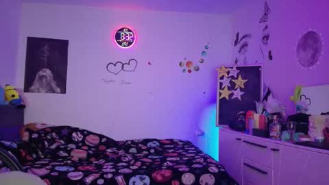 Snapshot of thefarmergirl chatting on February 2026 06:22:01 AM TheFarmergirl online show from February 2026 06:22:01 AM