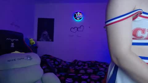 Snapshot of thefarmergirl chatting on February 2026 05:00:02 AM TheFarmergirl online show from February 2026 05:00:02 AM