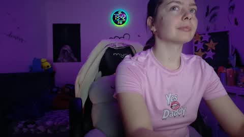 Snapshot of thefarmergirl chatting on February 2026 05:44:01 PM TheFarmergirl online show from February 2026 05:44:01 PM