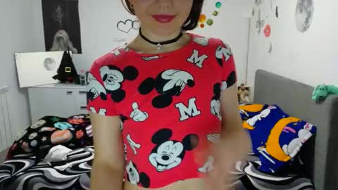 Snapshot of thefarmergirl chatting on March 2026 08:16:01 AM TheFarmergirl online show from March 2026 08:16:01 AM