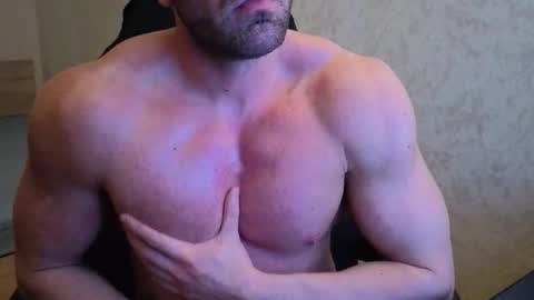 Snapshot of thefitgiant chatting on December 2025 11:54:01 PM Vince online show from December 2025 11:54:01 PM