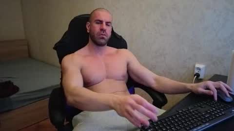Snapshot of thefitgiant chatting on March 2026 08:38:01 PM Vince online show from March 2026 08:38:01 PM