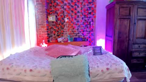 Goldie online show from November 2025 03:10:02 PM