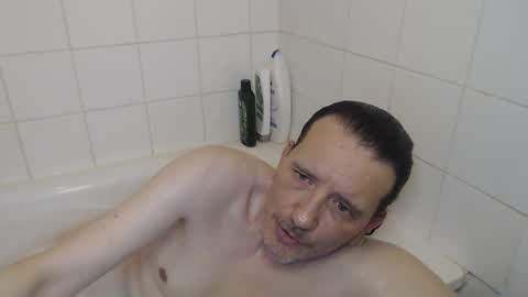 Snapshot of thegreeneyes95 chatting on April 2026 08:39:01 PM Green online show from April 2026 08:39:01 PM