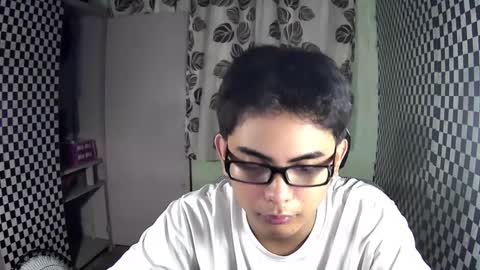 Snapshot of thehugecomeback chatting on December 2024 11:49:01 AM Xerxis online show from December 2024 11:49:01 AM