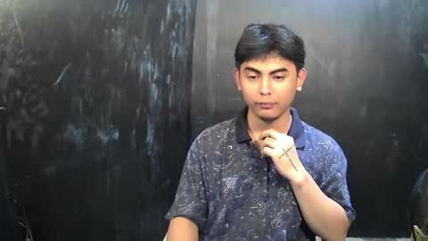 Snapshot of thehugecomeback chatting on February 2025 03:40:01 AM Xerxis online show from February 2025 03:40:01 AM