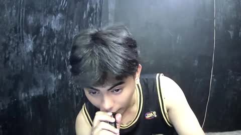 Snapshot of thehugecomeback chatting on February 2025 05:31:01 PM Xerxis online show from February 2025 05:31:01 PM