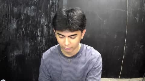 Snapshot of thehugecomeback chatting on February 2025 04:45:02 PM Xerxis online show from February 2025 04:45:02 PM