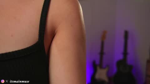 Snapshot of theirismuse chatting on September 2025 11:59:01 PM Iris online show from September 2025 11:59:01 PM