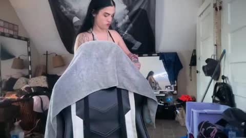 Snapshot of thejennataylor chatting on July 2026 05:37:02 PM thejennataylor online show from July 2026 05:37:02 PM
