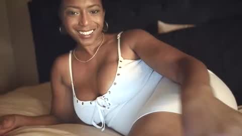 Snapshot of thelovelycandi chatting on April 2026 04:01:01 AM thelovelycandi online show from April 2026 04:01:01 AM