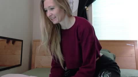 The Luna Storm online show from October 2025 05:03:02 PM