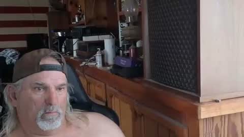 Snapshot of themasseure1 chatting on April 2026 06:10:01 PM themasseure1 online show from April 2026 06:10:01 PM