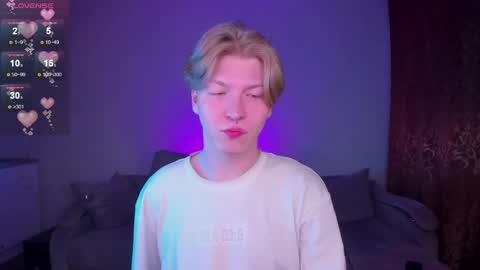 Snapshot of themikesever chatting on April 2026 10:29:01 PM Sever online show from April 2026 10:29:01 PM