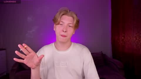 Snapshot of themikesever chatting on April 2026 12:37:01 AM Sever online show from April 2026 12:37:01 AM