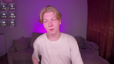 Snapshot of themikesever chatting on April 2026 08:33:01 PM Sever online show from April 2026 08:33:01 PM