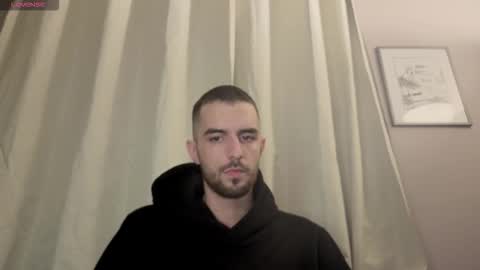 themmistokles online show from November 2025 08:40:02 PM