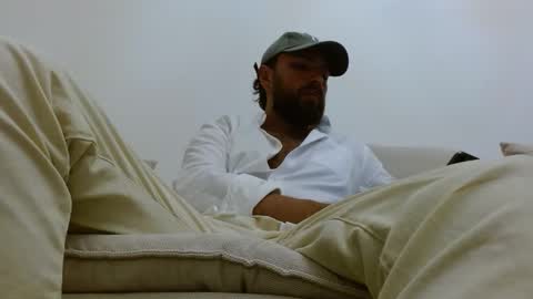 TheMonarchGoat online show from November 2025 03:00:02 PM