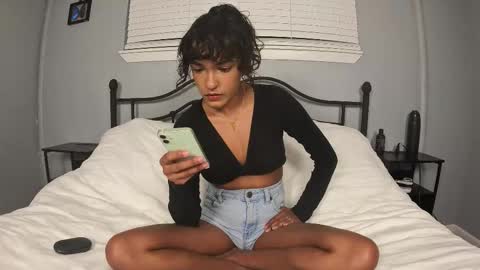 naturallovers online show from October 2025 03:16:01 AM