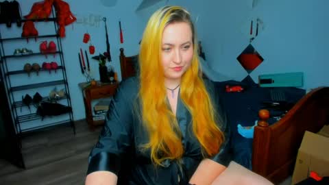 Snapshot of thenaughtygf chatting on April 2026 09:48:01 PM thenaughtygf online show from April 2026 09:48:01 PM