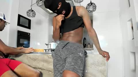 Andriw and Maiol online show from November 2025 06:07:02 PM