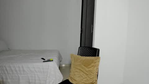 Snapshot of thenewclass chatting on March 2026 07:46:02 AM Andriw and Maiol online show from March 2026 07:46:02 AM