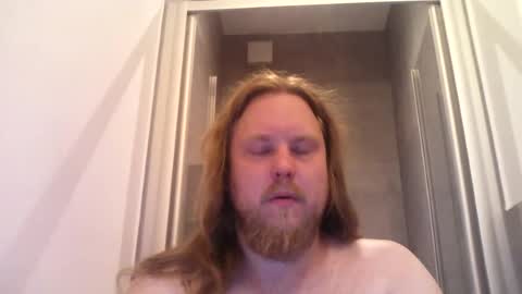 thenewdude1992 online show from June 2026 07:25:02 PM