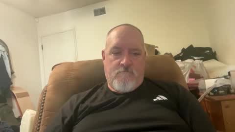 Snapshot of thenewganon chatting on May 2026 12:19:02 AM thenewganon online show from May 2026 12:19:02 AM