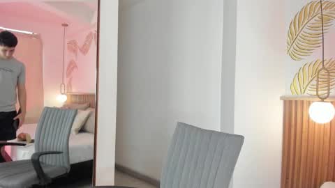 Snapshot of theohawke_ chatting on December 2024 01:55:01 PM THEO- MATEO online show from December 2024 01:55:01 PM